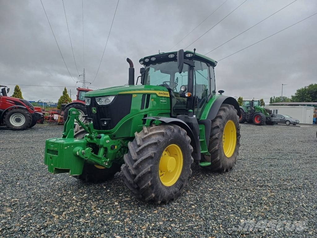 John Deere 6R 215 Tractoare