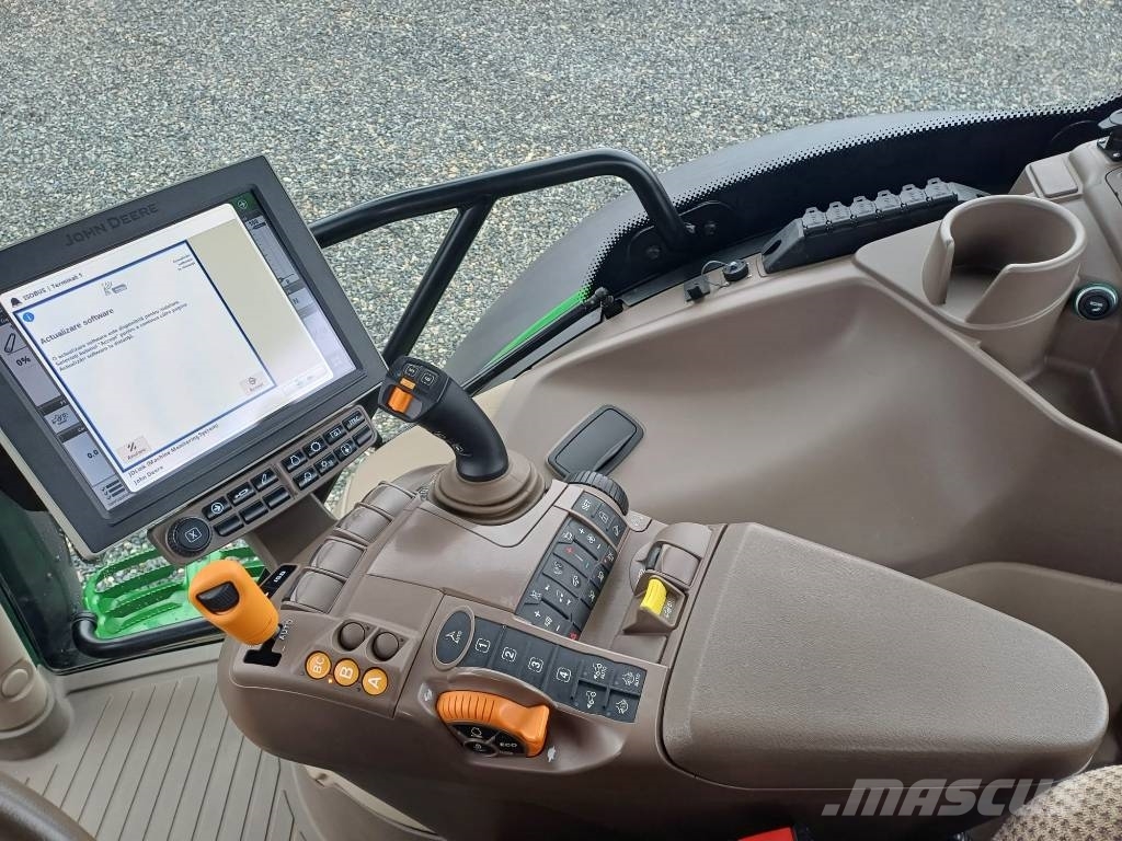 John Deere 6R 215 Tractoare