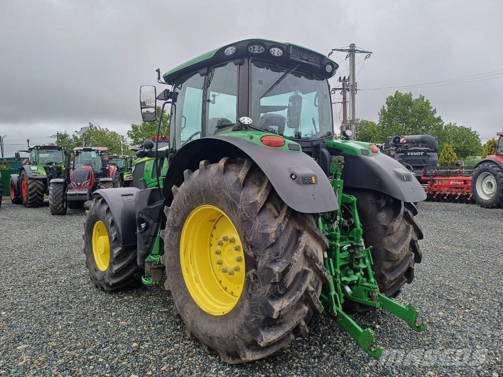 John Deere 6R 215 Tractoare