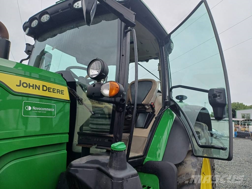 John Deere 6R 215 Tractoare