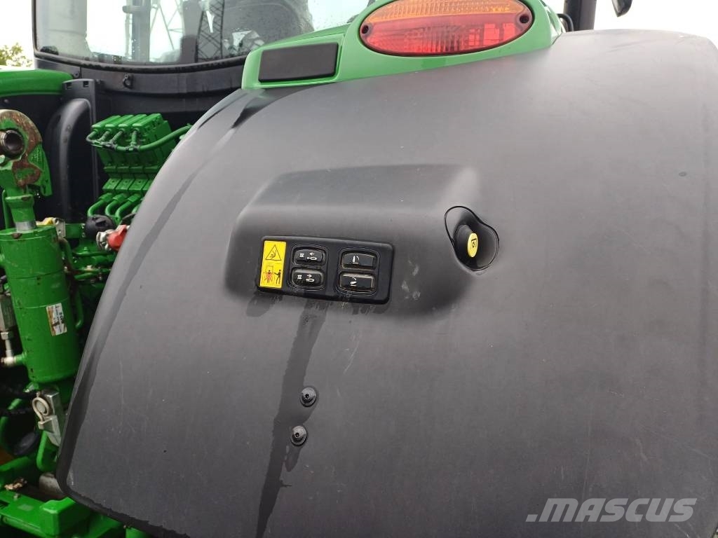 John Deere 6R 215 Tractoare
