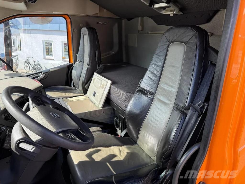 Volvo FH 540 8X4 - 666274 KM Vetopöytäautot