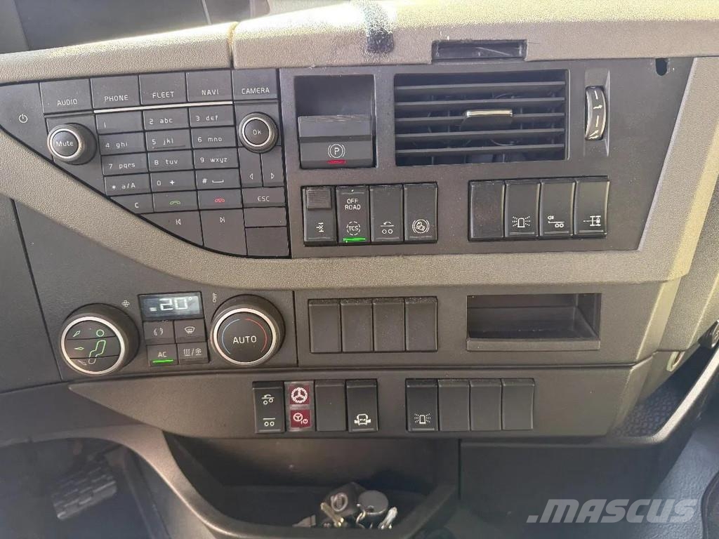 Volvo FH 540 8X4 - 666274 KM Vetopöytäautot