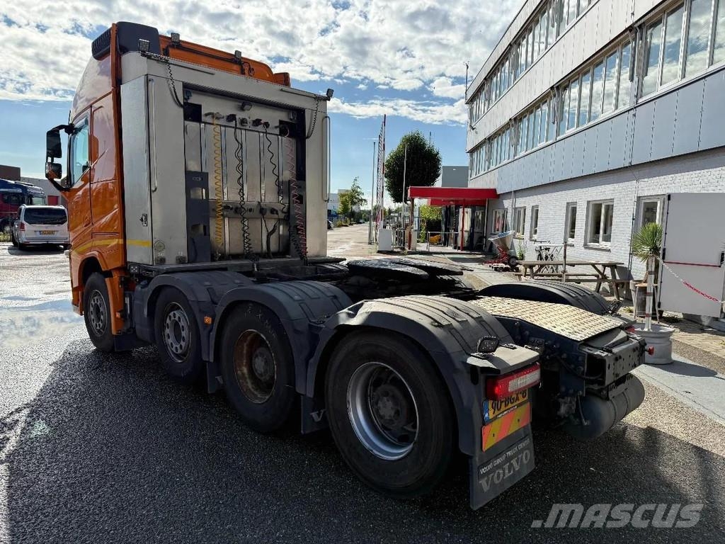 Volvo FH 540 8X4 - 666274 KM Vetopöytäautot