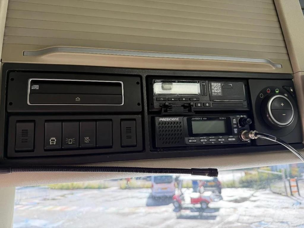 Volvo FH 540 8X4 - 666274 KM Vetopöytäautot