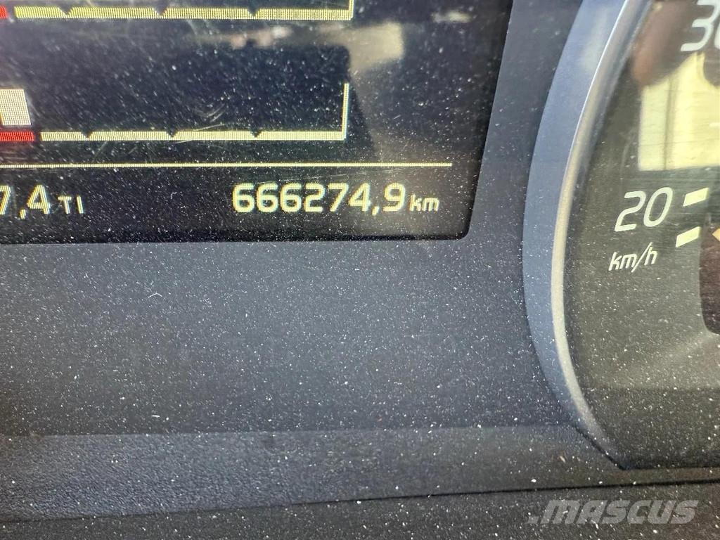 Volvo FH 540 8X4 - 666274 KM Vetopöytäautot