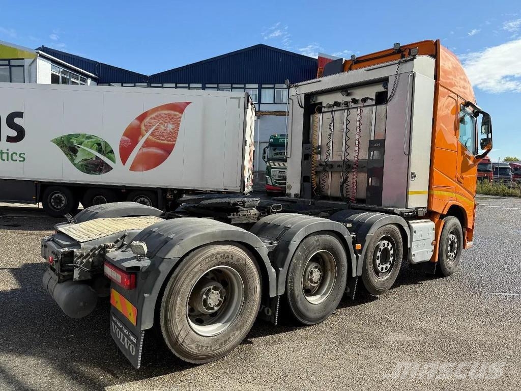 Volvo FH 540 8X4 - 666274 KM Vetopöytäautot