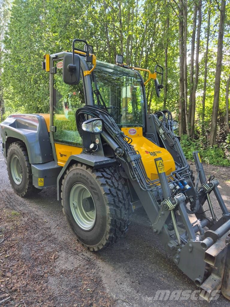 LM Trac 587 Taajamakoneet