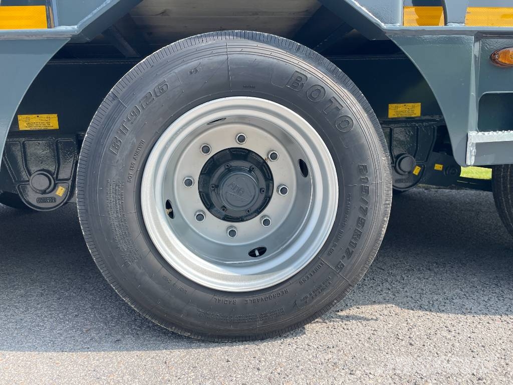 NC 3axl traktordragen maskintrailer 25T Nizki nakladalci
