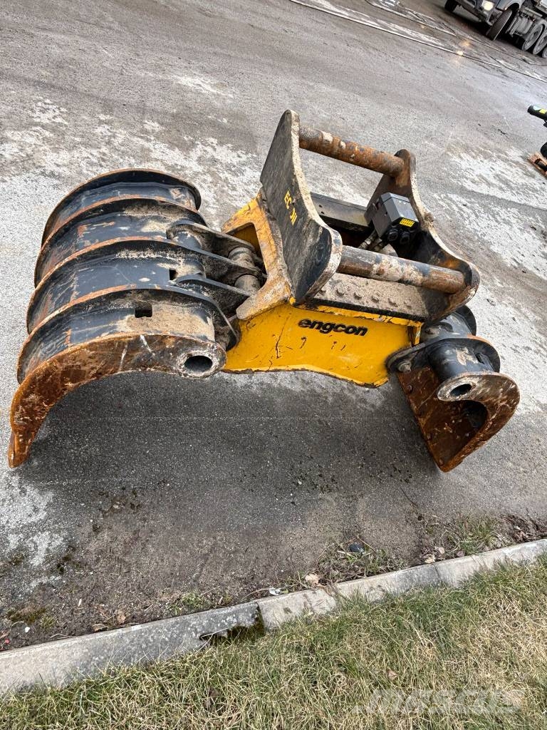Engcon SG26-QS70-T12 Backhoes