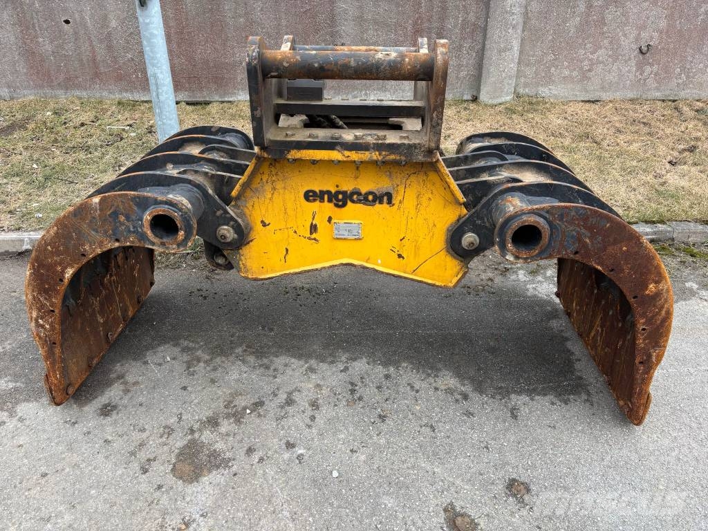 Engcon SG26-QS70-T12 Backhoes