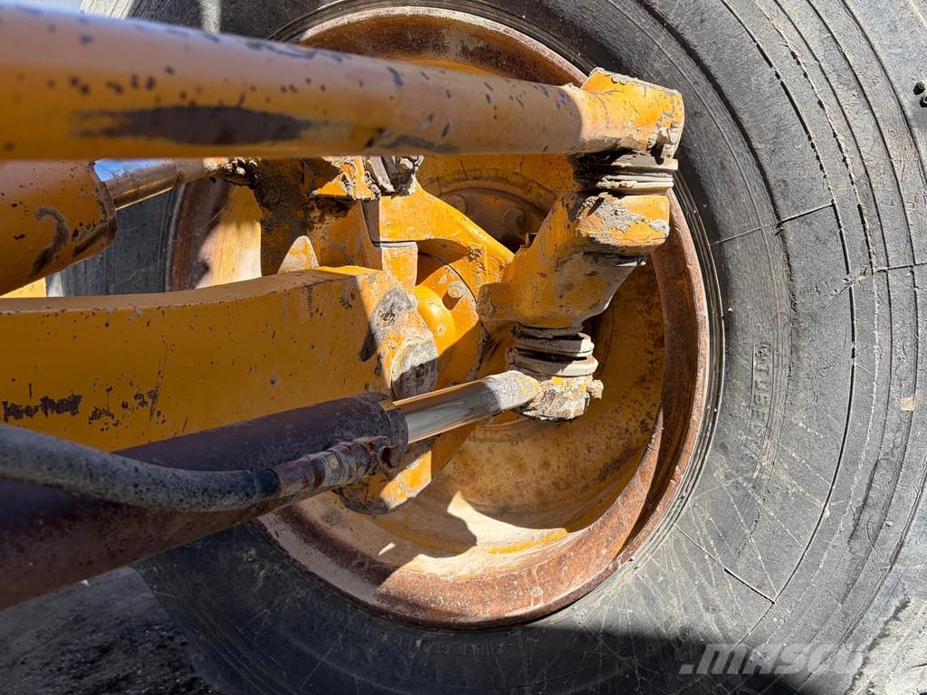 Komatsu GD623A-1 - Grader with Ripper - 16T - Good Conditi Niveladoras