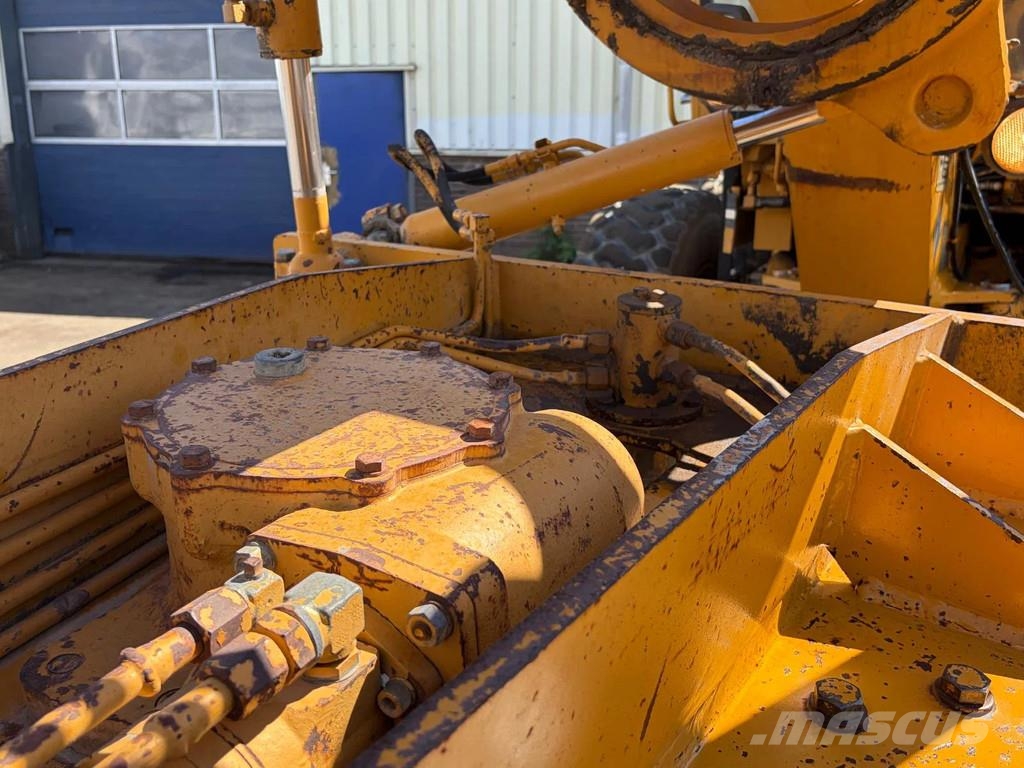 Komatsu GD623A-1 - Grader with Ripper - 16T - Good Conditi Niveladoras