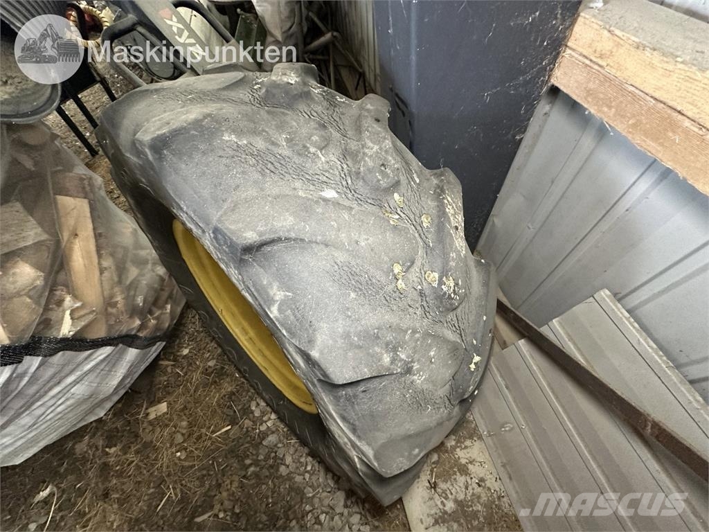 John Deere  Ruedas