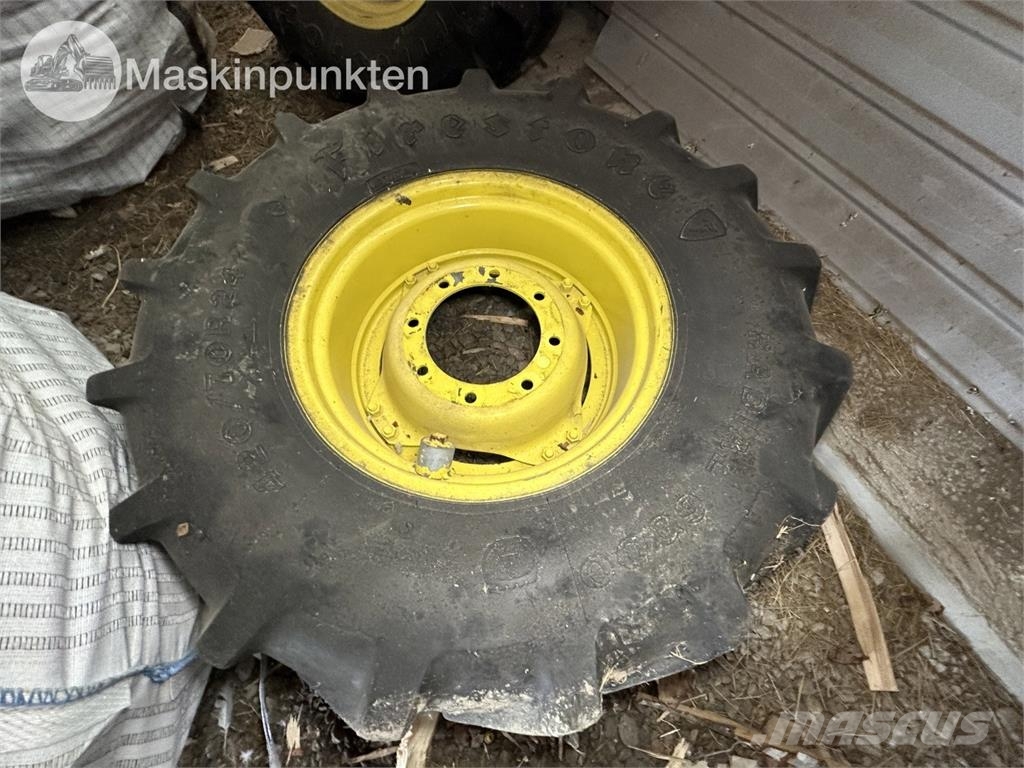 John Deere  Ruedas