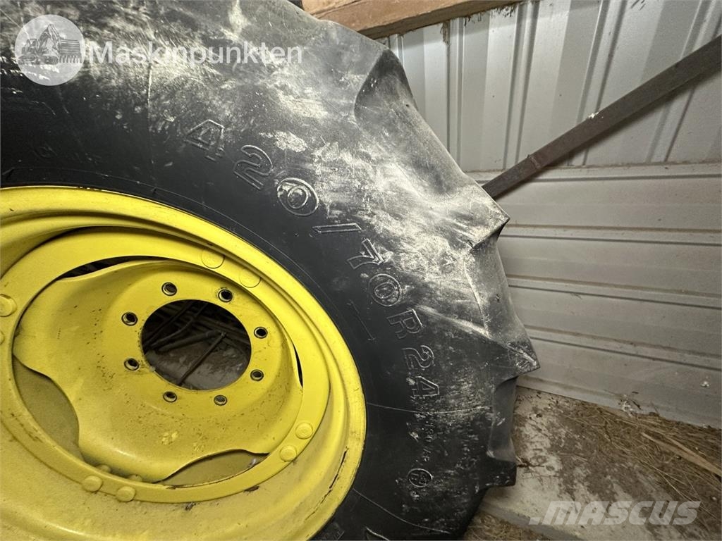 John Deere  Ruedas