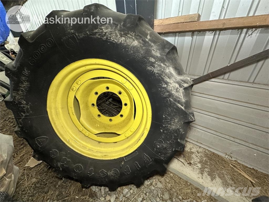 John Deere  Ruedas