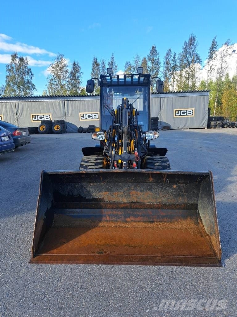 JCB 403 Iekrāvēji uz riteņiem