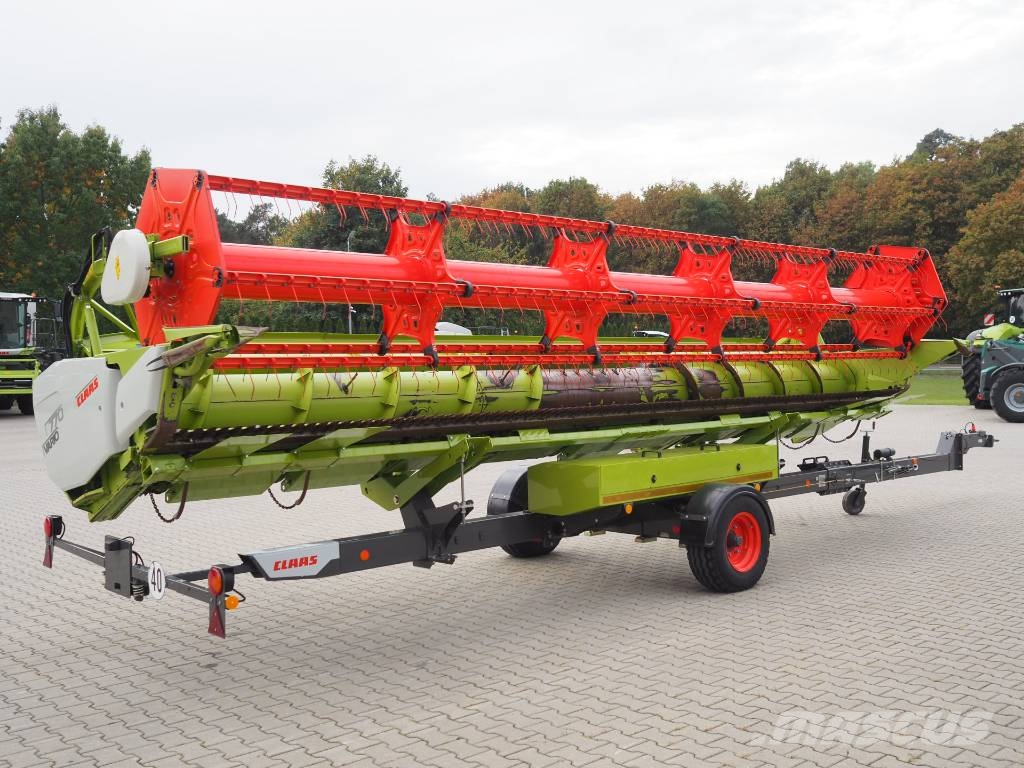 CLAAS Tucano 570 GPS + V770 Комбайни