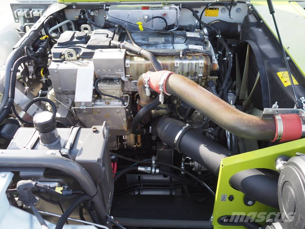 CLAAS Tucano 570 GPS + V770 Kombajni