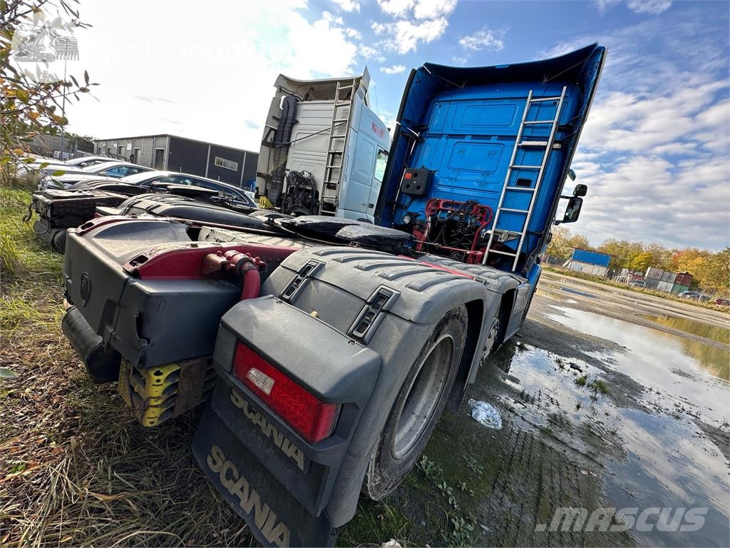 Scania R490LA6X2/4MNB 牵引车