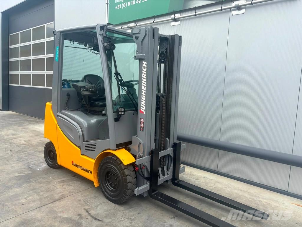Jungheinrich TFG320s Heftruck LPG 지게차
