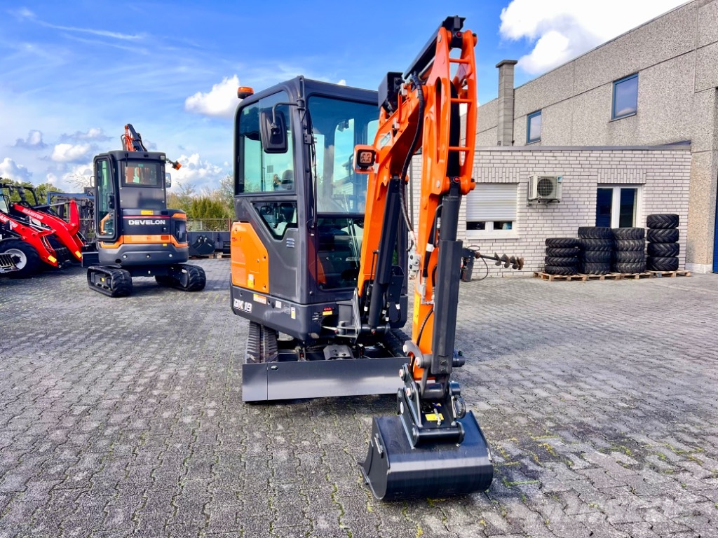 Develon DX19 Mieten Vermieten 79,- Mini bagri <7t