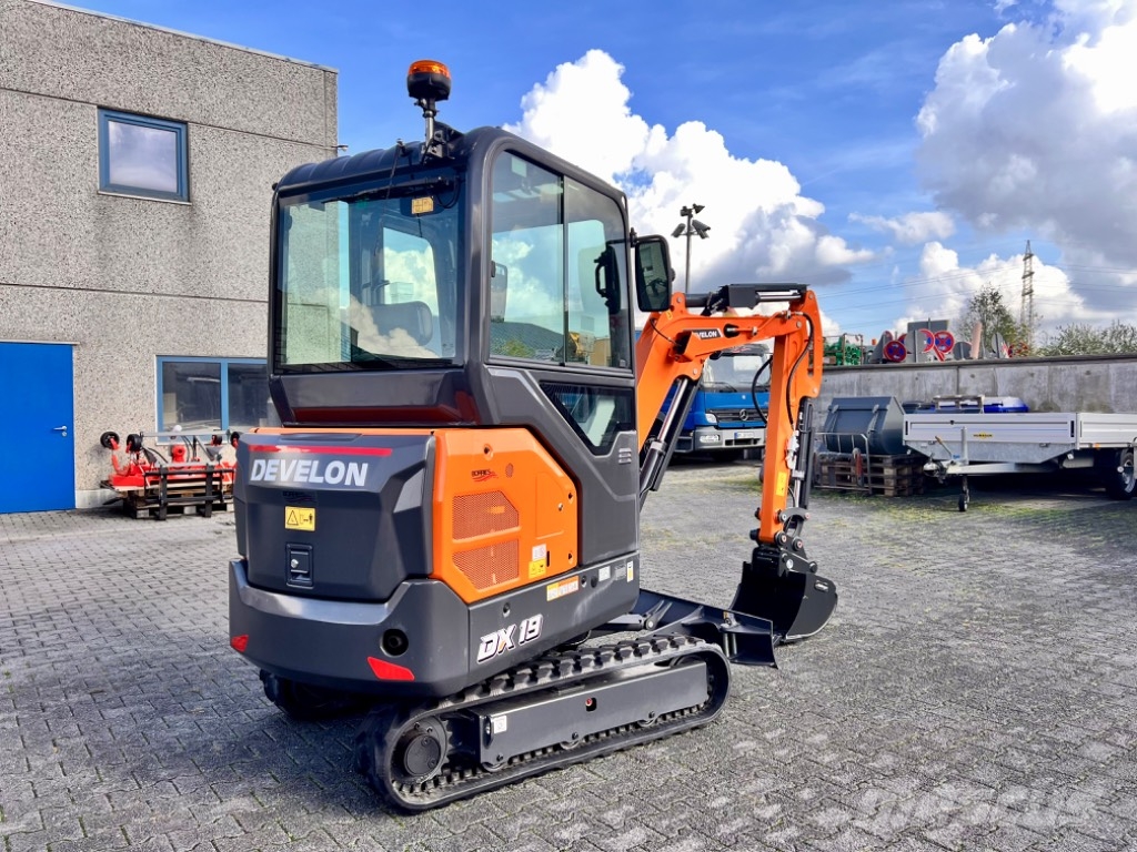 Develon DX19 Mieten Vermieten 79,- Mini bagri <7t