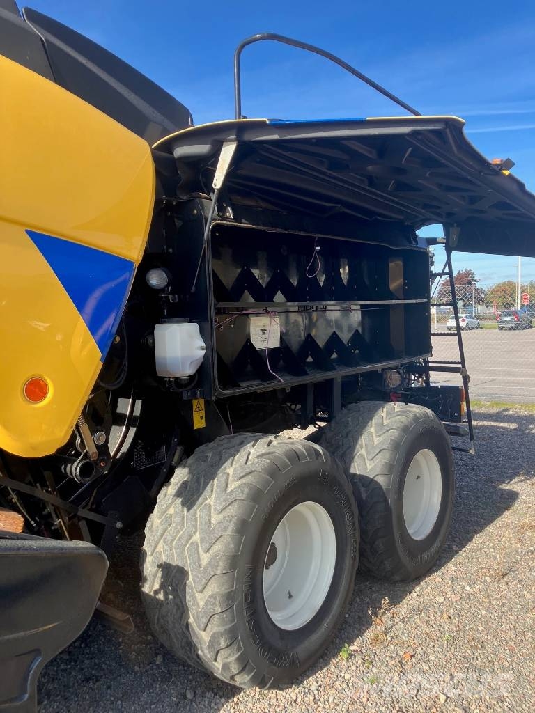 New Holland BigBaler 1270 Cropcutter Pressere til firkantede baller