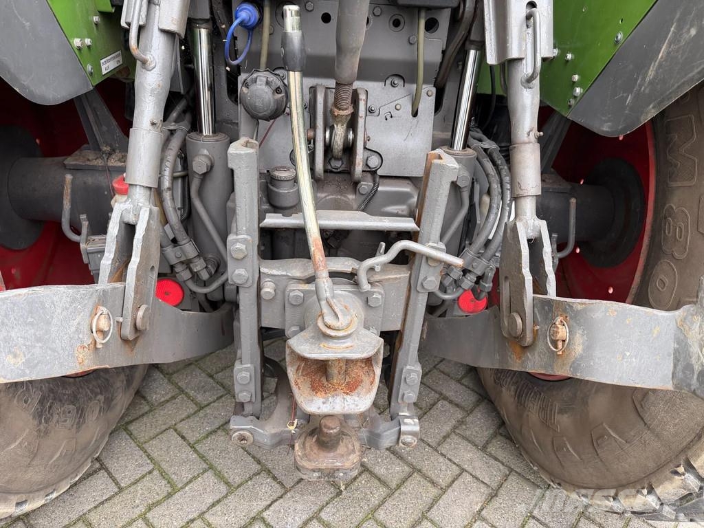 Fendt 211 Vario 211 vario الجرارات