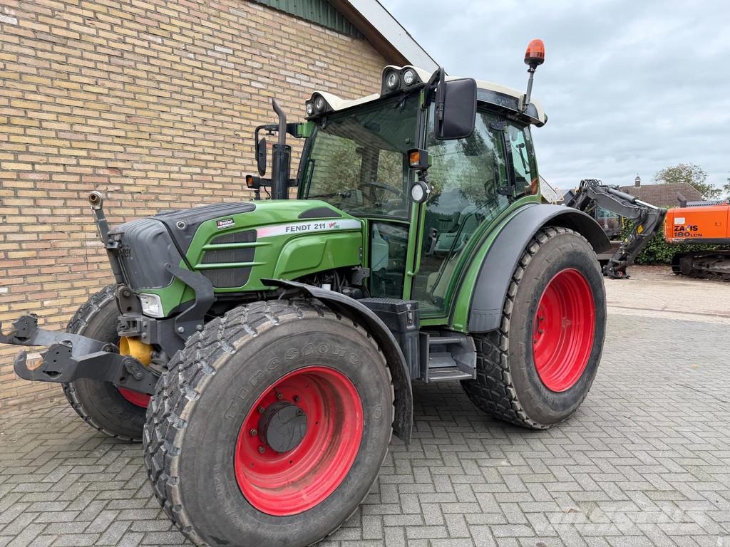 Fendt 211 Vario 211 vario الجرارات