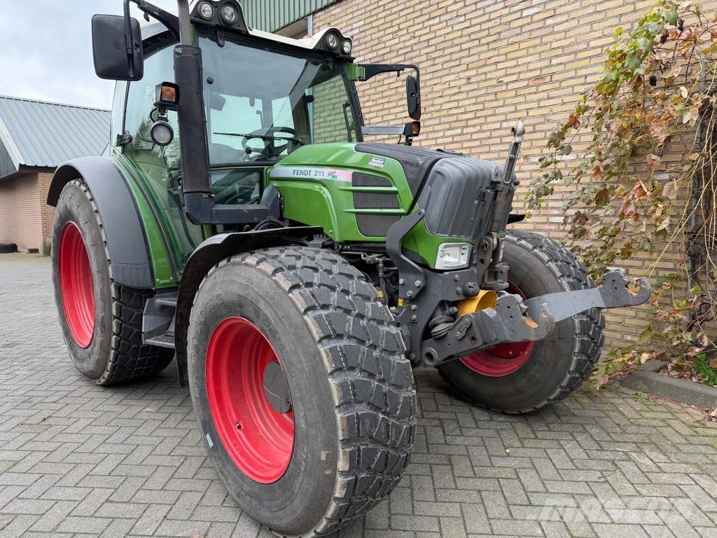 Fendt 211 Vario 211 vario الجرارات