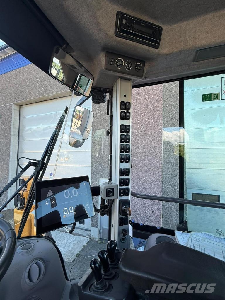 Volvo L180H لوادر بعجل