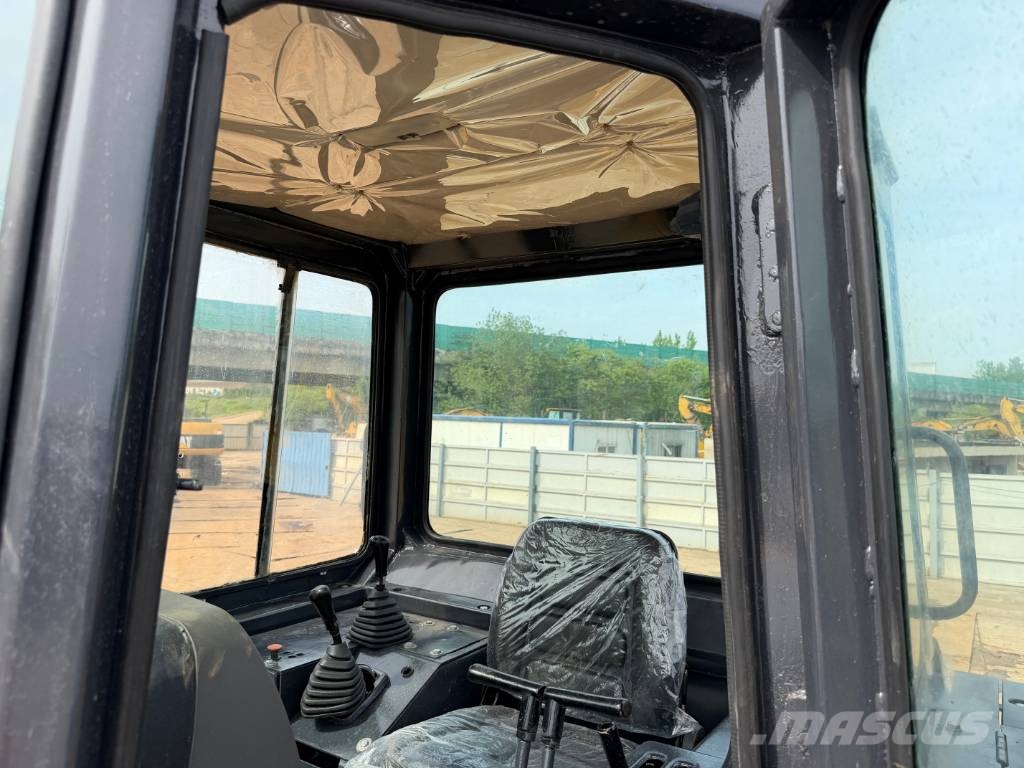 Shantui SD22 Crawler dozers