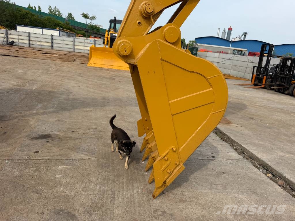 CAT 320D2L 履带挖掘机