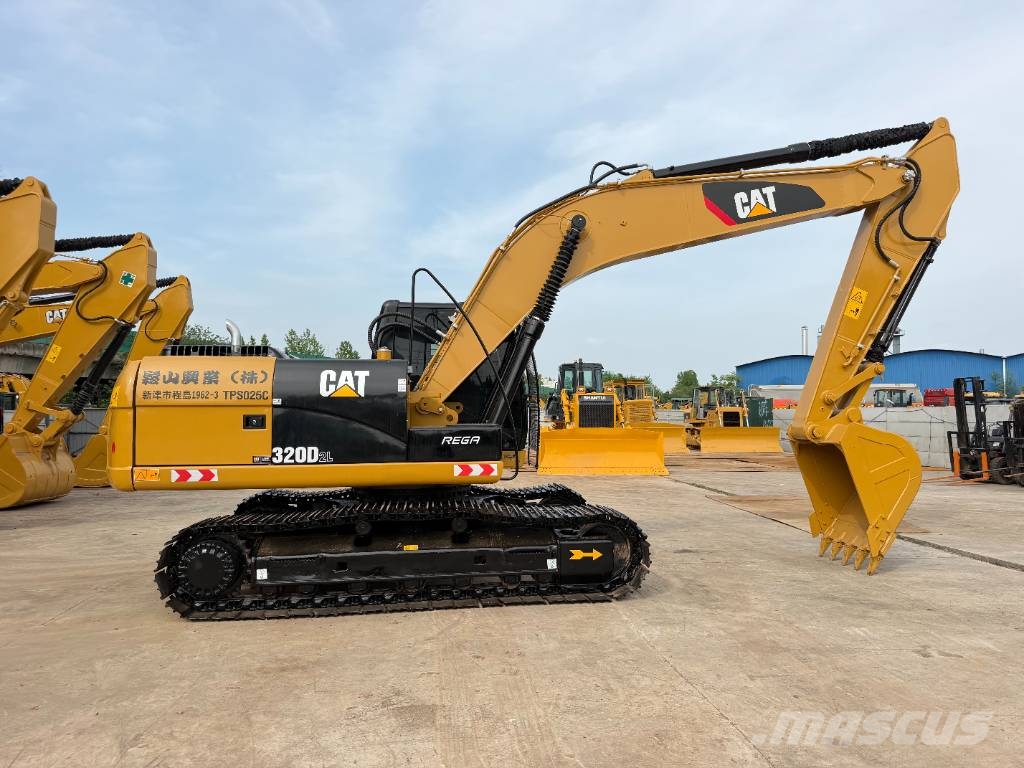 CAT 320D2L 履带挖掘机