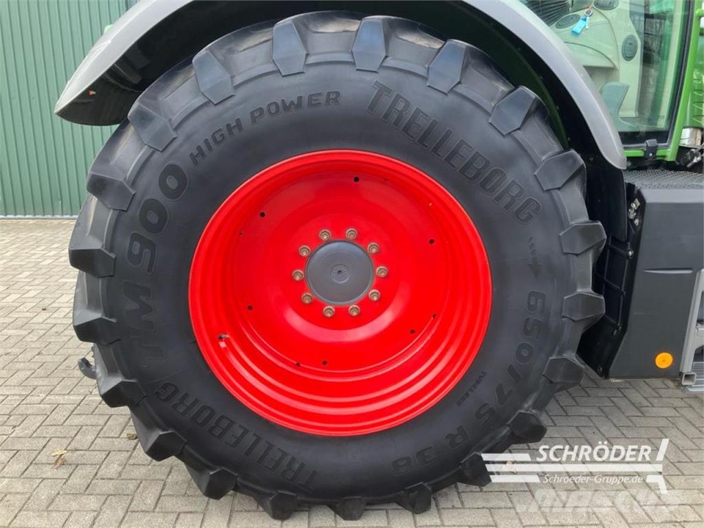 Fendt 724 S4 PROFI PLUS + STOLL FZ 60.1 Трактори