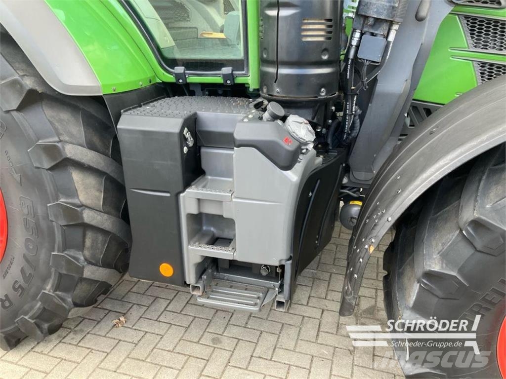 Fendt 724 S4 PROFI PLUS + STOLL FZ 60.1 Трактори