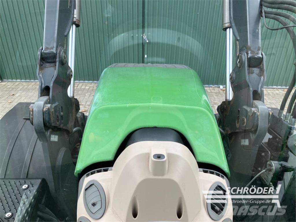 Fendt 724 S4 PROFI PLUS + STOLL FZ 60.1 Трактори