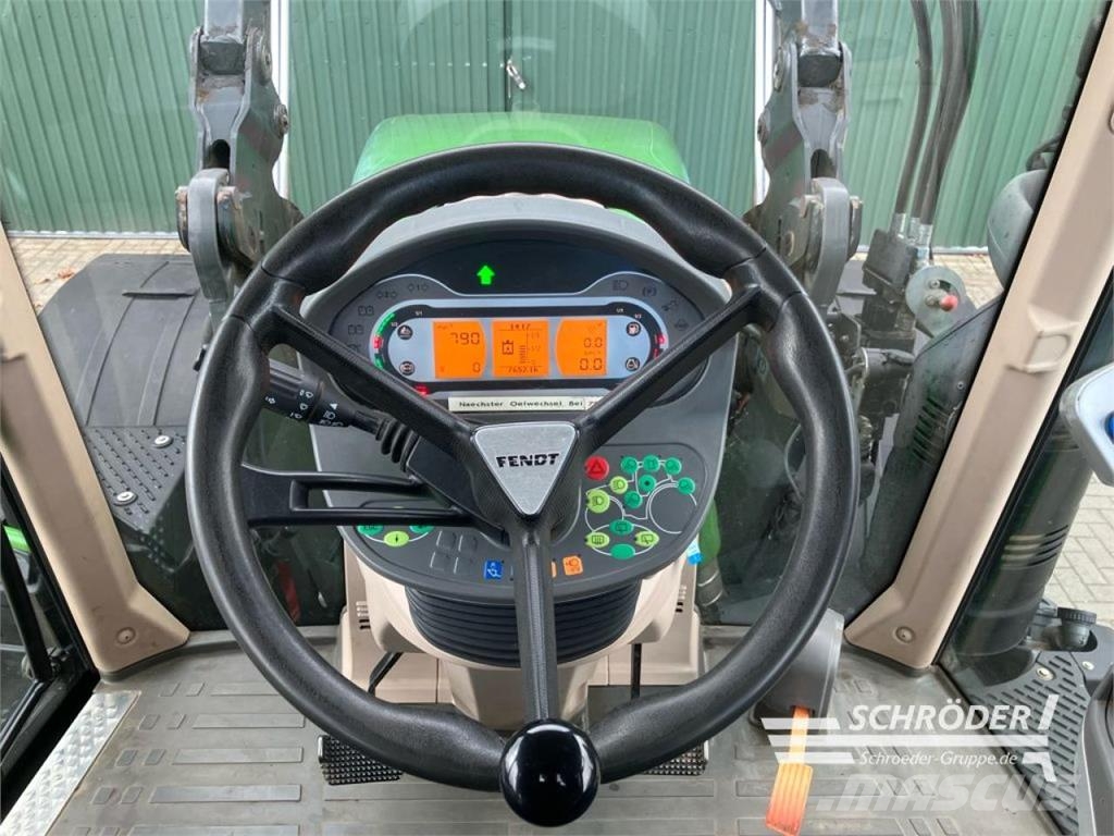 Fendt 724 S4 PROFI PLUS + STOLL FZ 60.1 Трактори