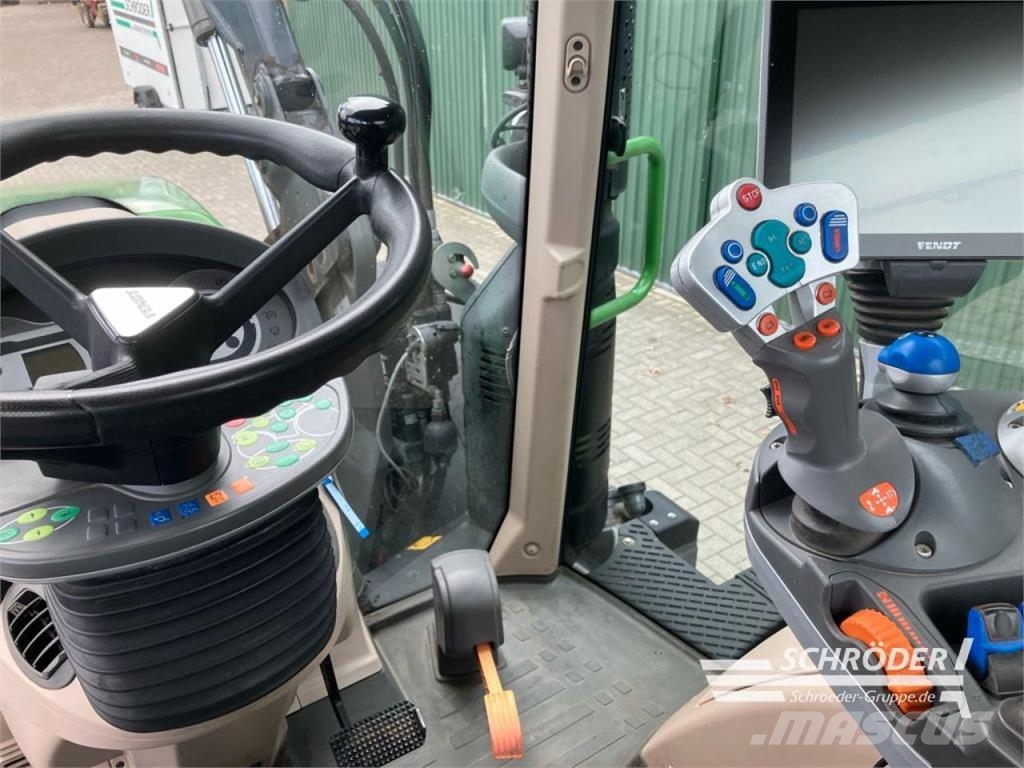 Fendt 724 S4 PROFI PLUS + STOLL FZ 60.1 Трактори