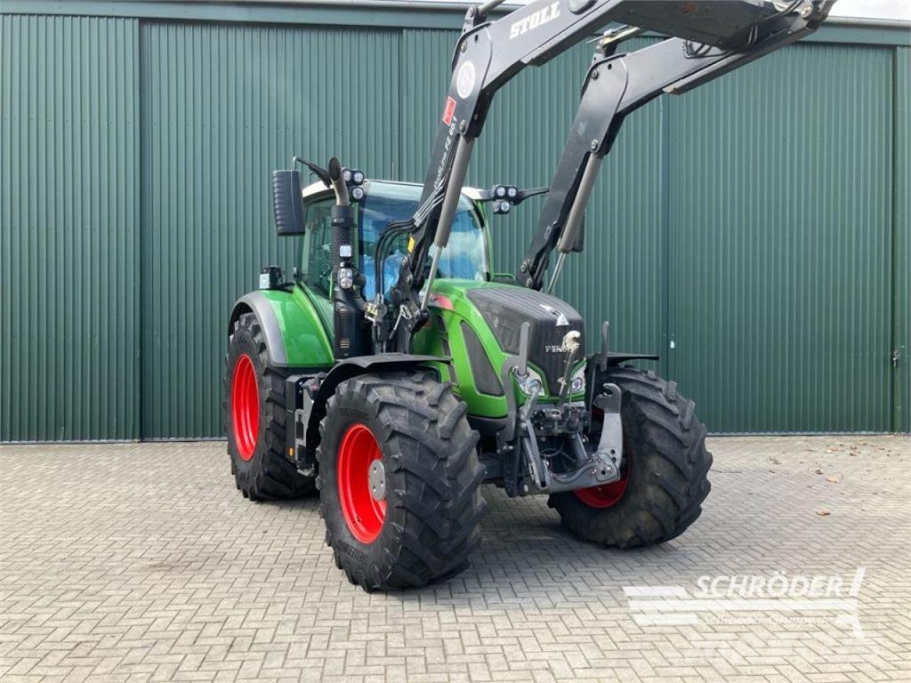 Fendt 724 S4 PROFI PLUS + STOLL FZ 60.1 Трактори