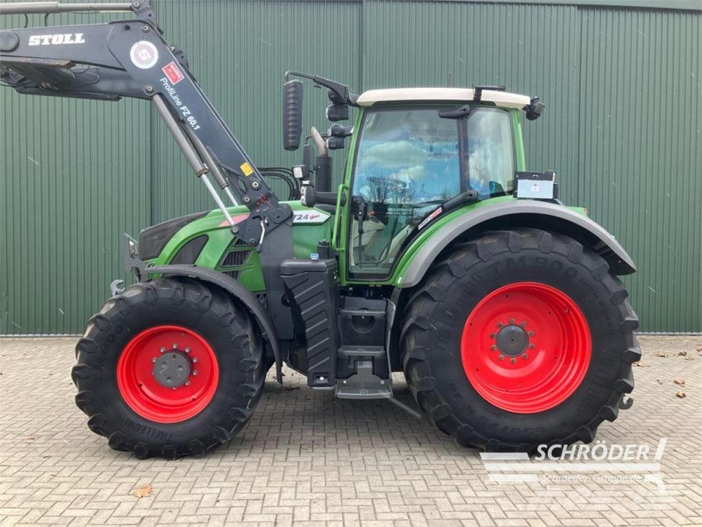Fendt 724 S4 PROFI PLUS + STOLL FZ 60.1 Трактори