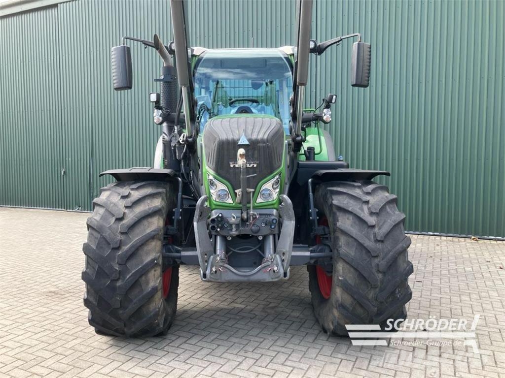Fendt 724 S4 PROFI PLUS + STOLL FZ 60.1 Трактори