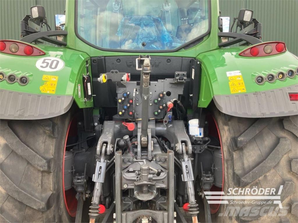 Fendt 724 S4 PROFI PLUS + STOLL FZ 60.1 Трактори