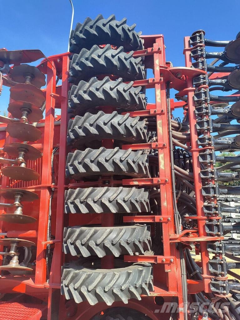 Horsch Pronto 8 DC مثاقيب مدمجة