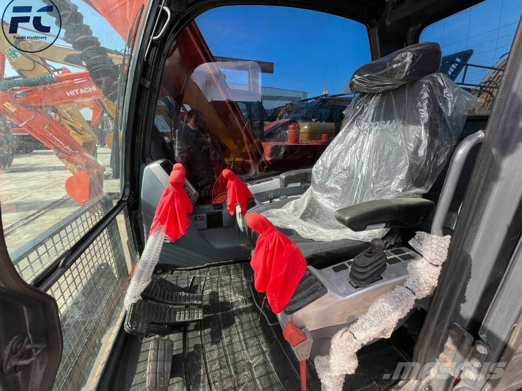 Doosan DX 75-9 C 大型油圧ショベル12t以上（パワーショベル・ユンボ）