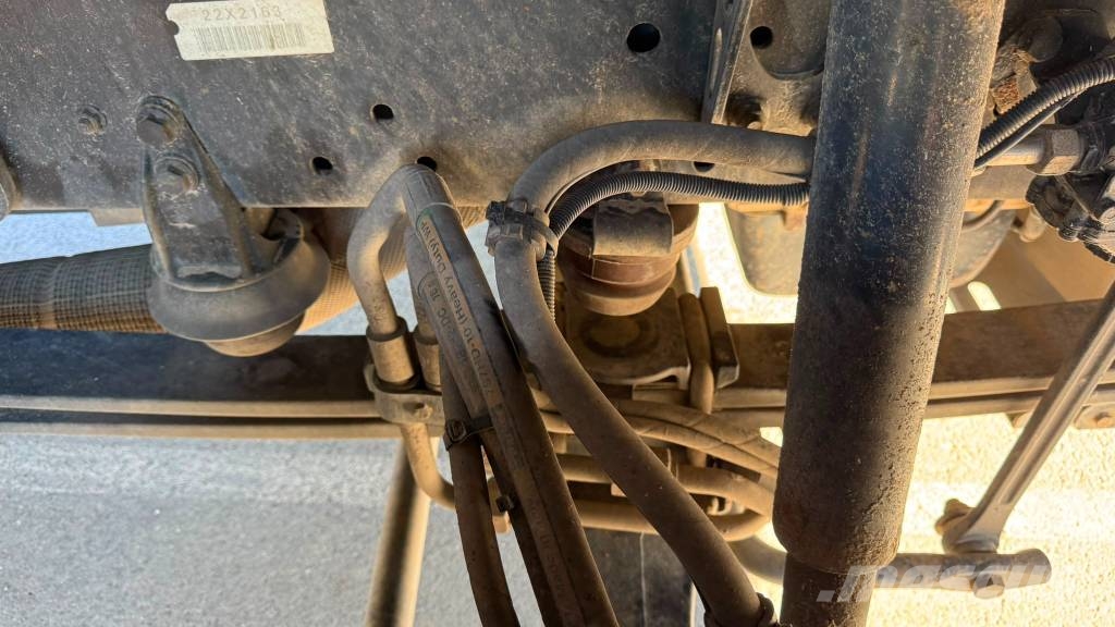 MAN TGX 18.500 4X4 tractor unit - retarder - tipp.hydr وحدات الجر