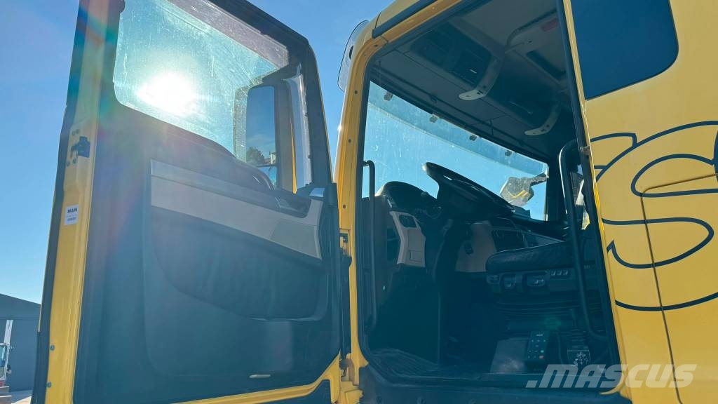 MAN TGX 18.500 4X4 tractor unit - retarder - tipp.hydr وحدات الجر