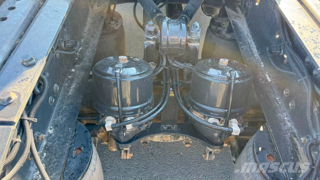 MAN TGX 18.500 4X4 tractor unit - retarder - tipp.hydr وحدات الجر